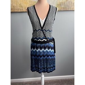 BCBGMAXAZRIA  Sleeveless Dress, size M